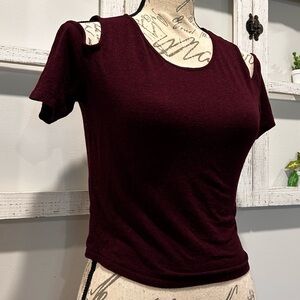 Garage Cold Shoulder Top/Shirt Short Sleeve Maroon/Burgundy Rayon Spandex Medium